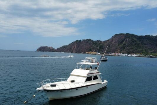 Private Boat Tortuga Island